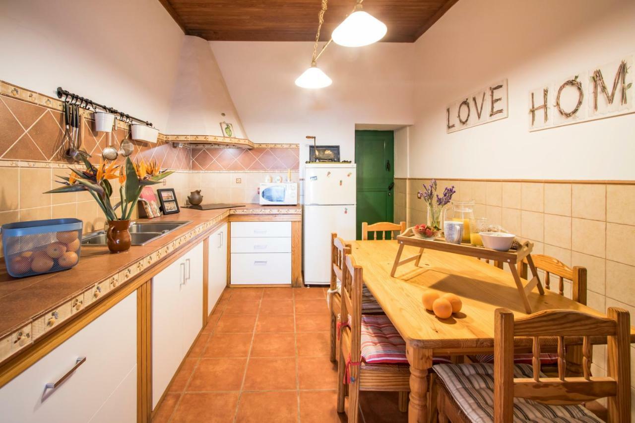 Affittacamere Casa Mi Tio Perico Mala Esterno foto