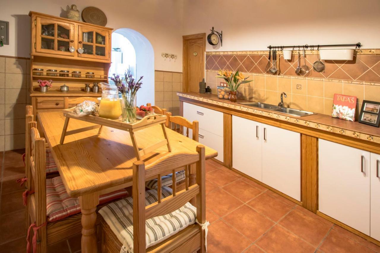 Affittacamere Casa Mi Tio Perico Mala Esterno foto