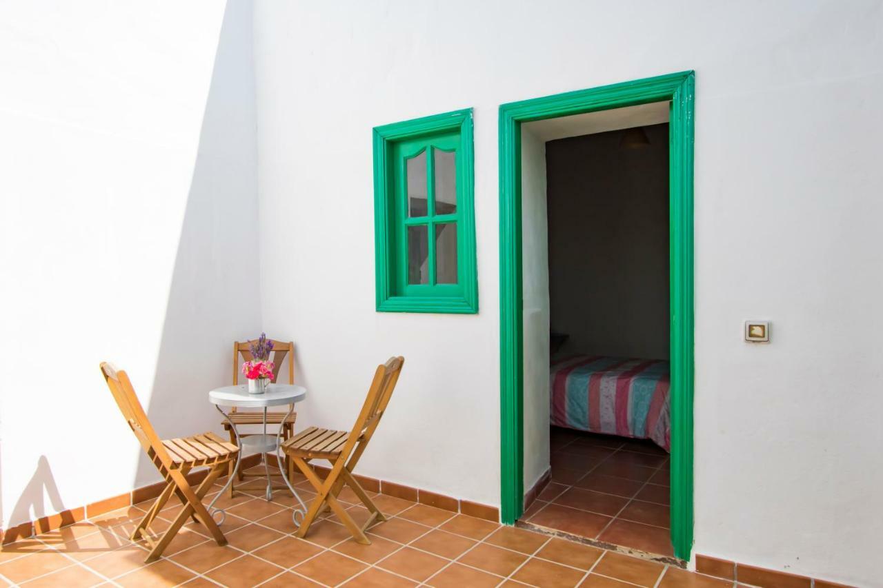 Affittacamere Casa Mi Tio Perico Mala Esterno foto