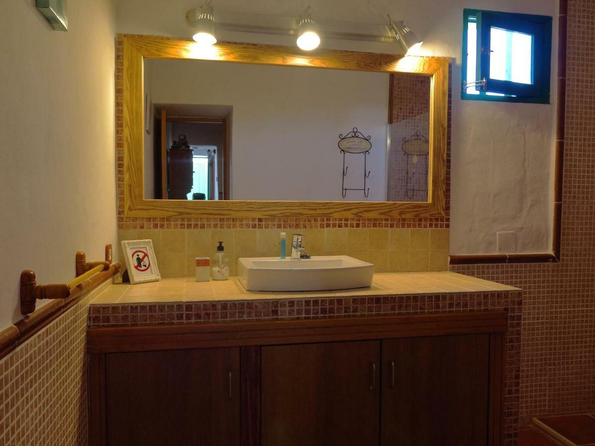 Affittacamere Casa Mi Tio Perico Mala Esterno foto